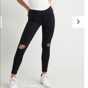 GARAGE HIGHRISE DESTRUCTED BLACK JEANS
